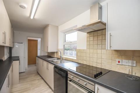 2 bedroom house to rent, Joynson Street, Sale