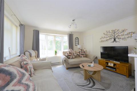 3 bedroom detached house for sale, Ashfields Road, Heath Farm, Shrewsbury