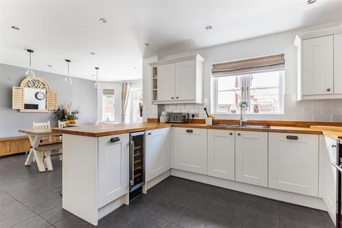 1 Alan Cobham Road, Devizes, SN10 3GE