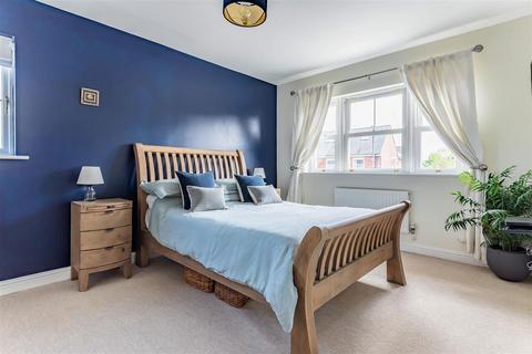 1 Alan Cobham Road, Devizes, SN10 3GE