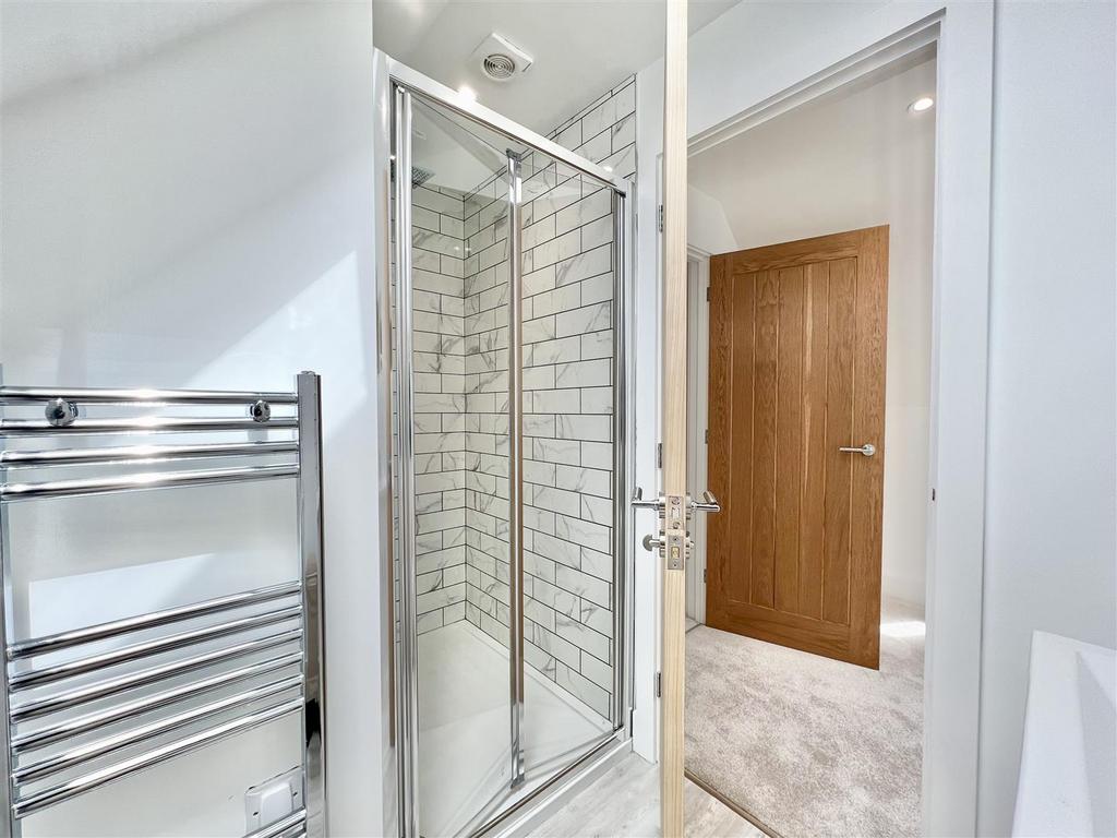 Bedroom 1 - En-Suite a.jpeg