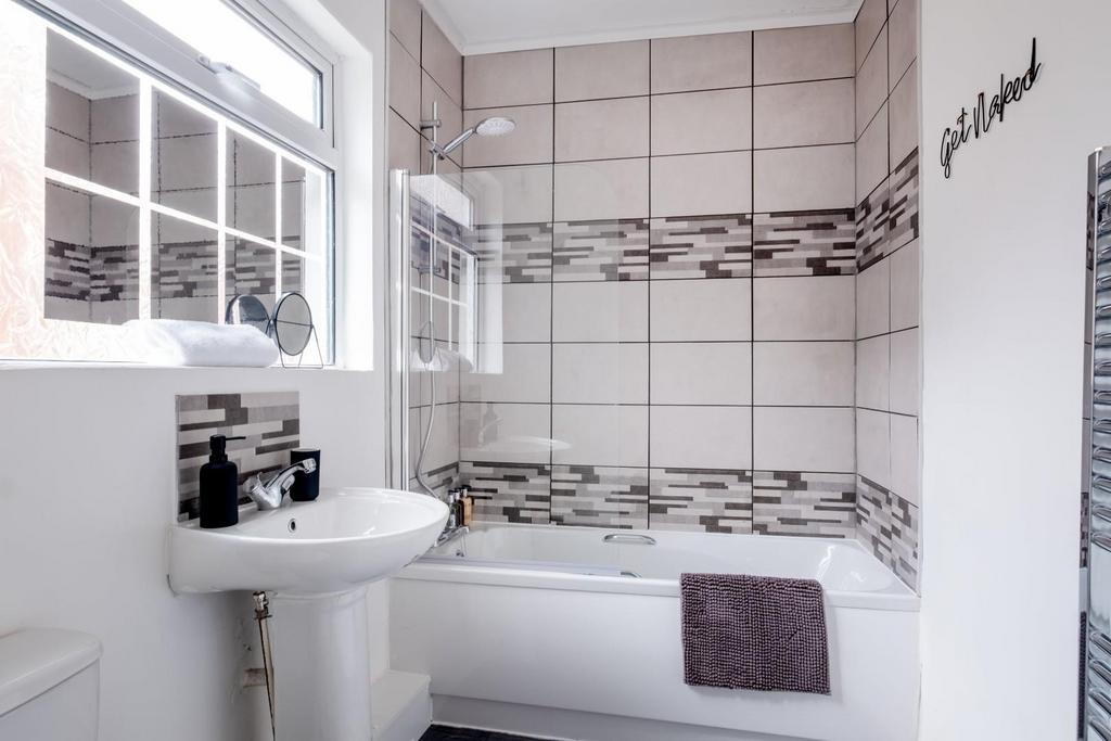 20 Rosemount Road-25-min.jpg