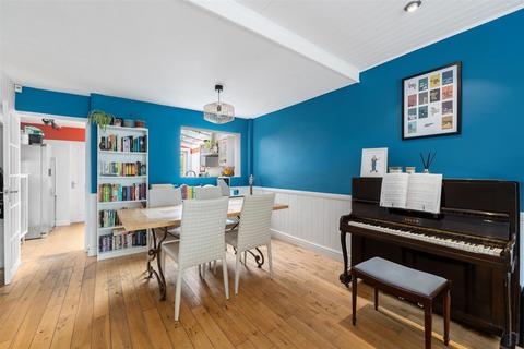 3 Springfield Road, London, E4 7DJ