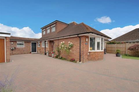 17 Westergate Close, Goring By Sea, Worthing, BN12 5DD
