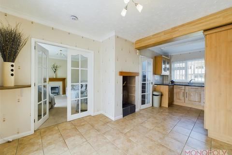 3 bedroom terraced house for sale, Parker Drive, Farndon, Chester