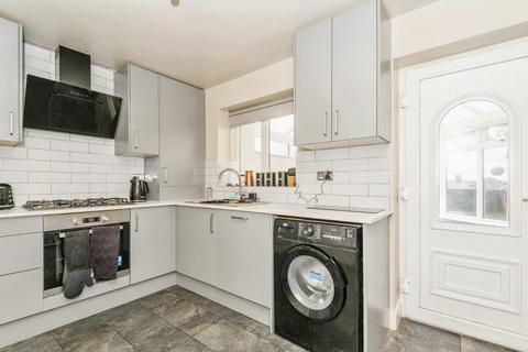 3 bedroom semi-detached house for sale, Barker Place, Leeds