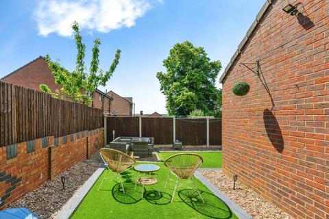 3a Barker Place, Leeds, LS13 4BU
