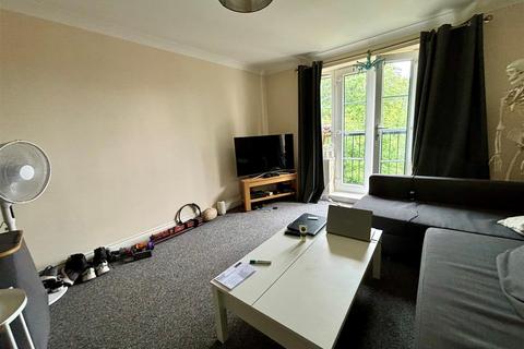 2 bedroom apartment to rent, Burnt Mills Road, Basildon