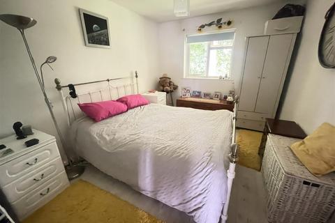 2 bedroom maisonette for sale, Hollows Close, Salisbury SP2