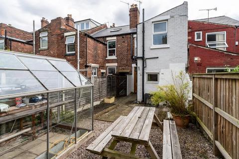 4 bedroom terraced house for sale, Wadbrough Road