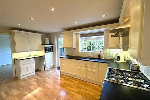 4 bedroom detached house for sale, Pilsley Close, Belper DE56