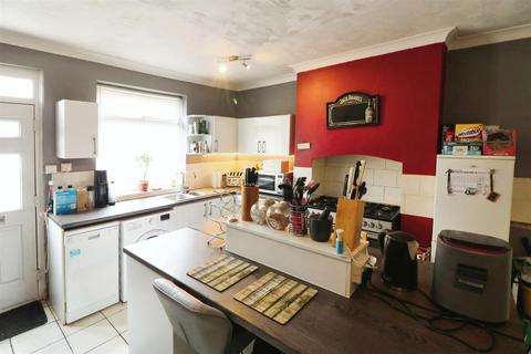 3 bedroom terraced house for sale, Wakefield Road, Barnsley