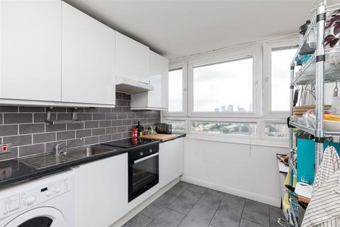 2 bedroom flat for sale, Roman Road, London