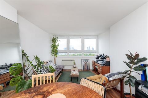 2 bedroom flat for sale, Roman Road, London