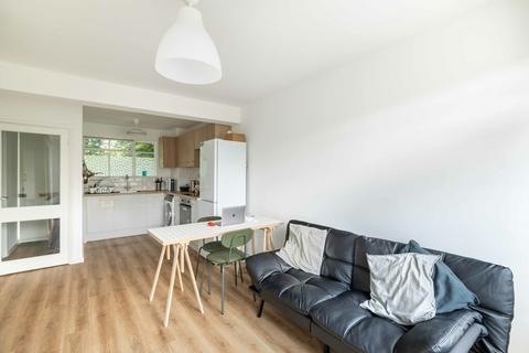 1 bedroom flat to rent, Rockley Road, Shepherds Bush, W14