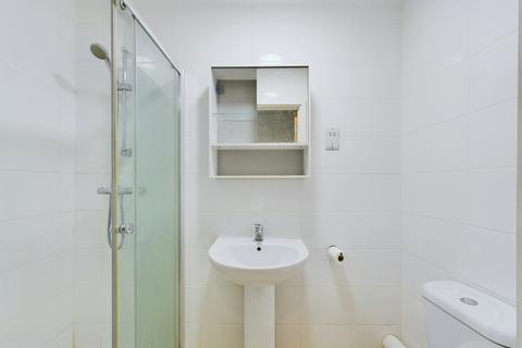 1 bedroom house of multiple occupation to rent, The Clock House, Frogmoor, High Wycombe, HP13 5DL