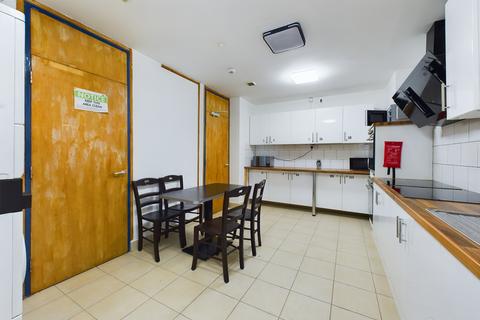 1 bedroom house of multiple occupation to rent, The Clock House, Frogmoor, High Wycombe, HP13 5DL