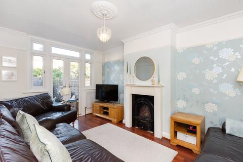 196 Burnt Oak Lane, Sidcup, DA15 9DG