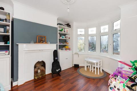 196 Burnt Oak Lane, Sidcup, DA15 9DG