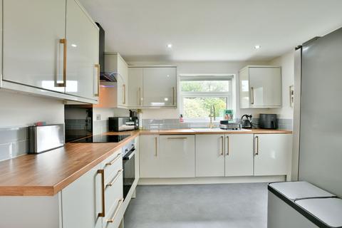 20 Allerdene Walk, Whickham, Newcastle Upon Tyne, NE16 4LL