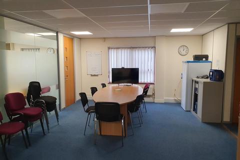 Office to rent, Unit 4 Acorn Business Park, Ling Road, Poole, BH12 4NZ