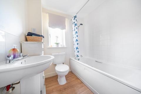 15 Angle Green, Shefford, SG17 5GP
