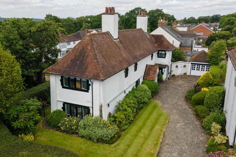 4 bedroom detached house for sale, Merry Hill Road, Bushey