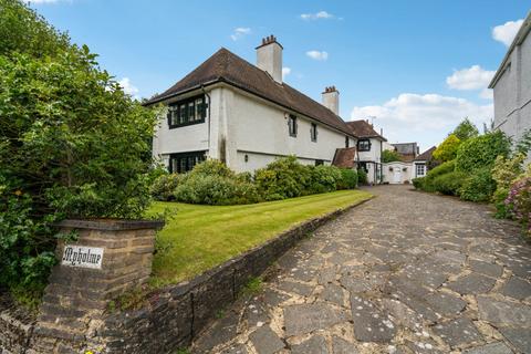 4 bedroom detached house for sale, Merry Hill Road, Bushey