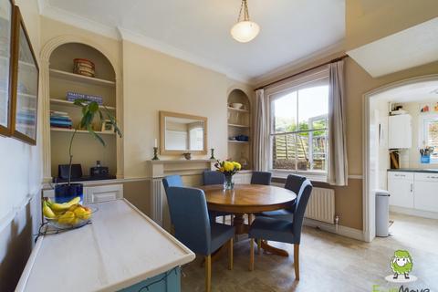 5 Phoenix Park Terrace, Basingstoke, RG21 5NQ