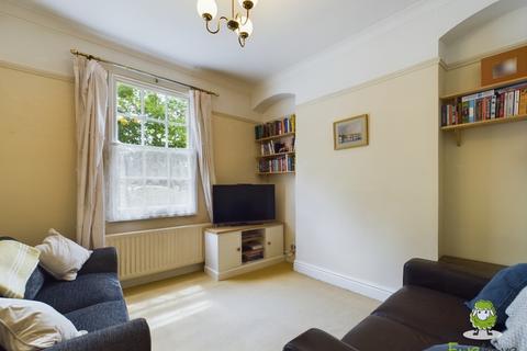 5 Phoenix Park Terrace, Basingstoke, RG21 5NQ