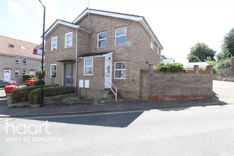 2 bedroom terraced house to rent, Cannon Street, Bury St Edmunds