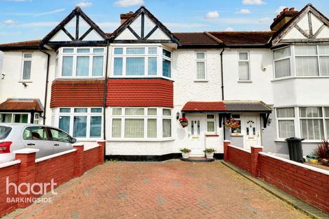 3 bedroom terraced house for sale, Fencepiece Road, Hainault