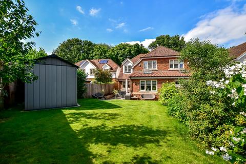 4 bedroom semi-detached house to rent, South Road, Amersham, HP6