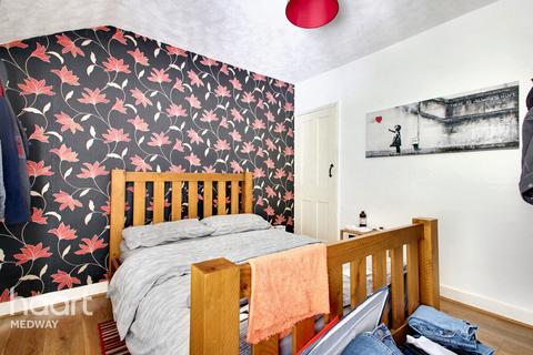 2 bedroom terraced house for sale, Rochester Road, Rochester