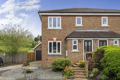 1 Ashwick Close, Caterham, CR3 6BY