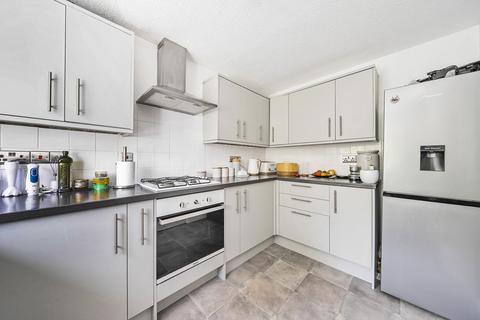 1 Ashwick Close, Caterham, CR3 6BY