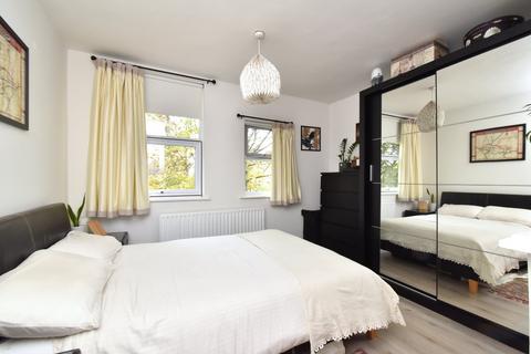 2 bedroom maisonette for sale, Babbacombe Road Bromley BR1