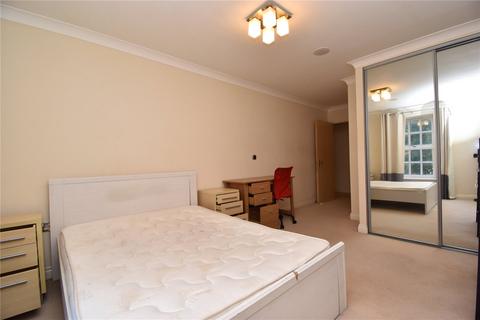 2 bedroom apartment to rent, Albany Gardens, Colchester, Essex, CO2
