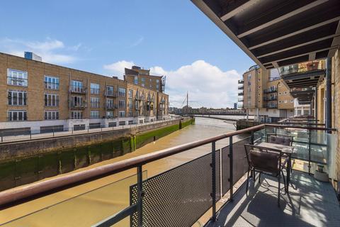 1 bedroom apartment for sale, Dunbar Wharf, Narrow Street, Limehouse, London, E14