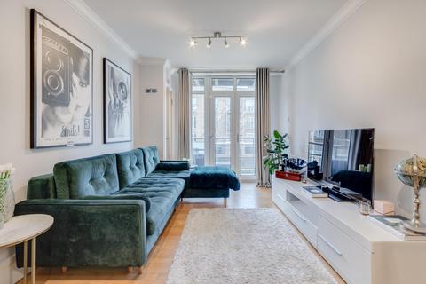 1 bedroom apartment for sale, Dunbar Wharf, Narrow Street, Limehouse, London, E14