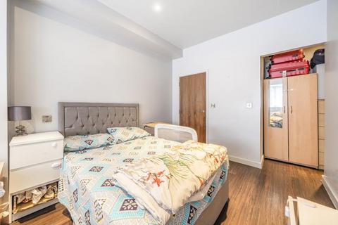 1 bedroom flat for sale, Slough,  Berkshire,  SL1