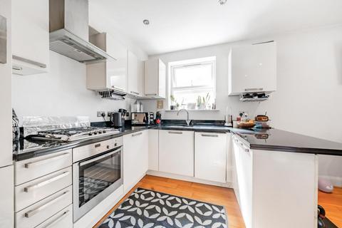 2 bedroom flat for sale, Manor Road, Beckenham