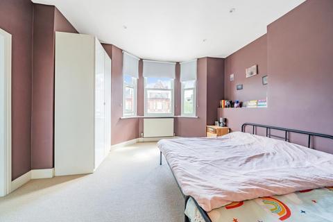 2 bedroom flat for sale, Manor Road, Beckenham