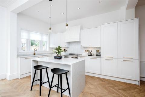 6 bedroom semi-detached house for sale, Bellingham Road, London