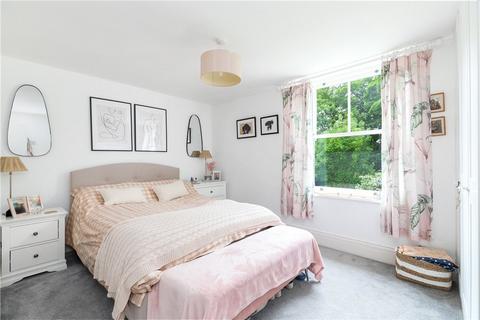 19 Bingley Road, Menston, Ilkley, LS29 6JY