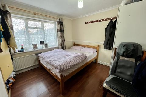 3 bedroom semi-detached house for sale, Tudor Road, Hayes, Greater London, UB3