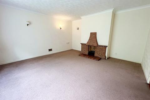 2 bedroom detached bungalow to rent, Colehill