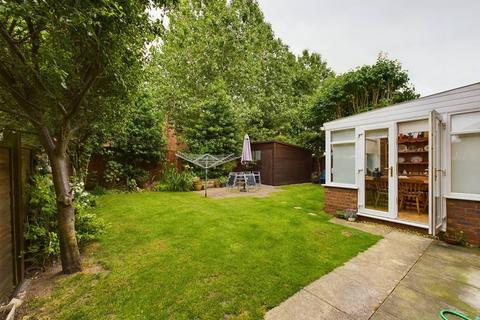 4 bedroom detached house for sale, Harthill Avenue, Leconfield, HU17 7LN