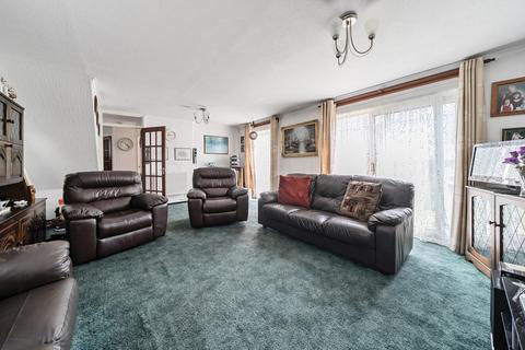 21 Park Barn Drive, Guildford, GU2 8EP