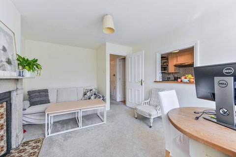 2 bedroom flat to rent, Killyon Road, Clapham, London, SW8